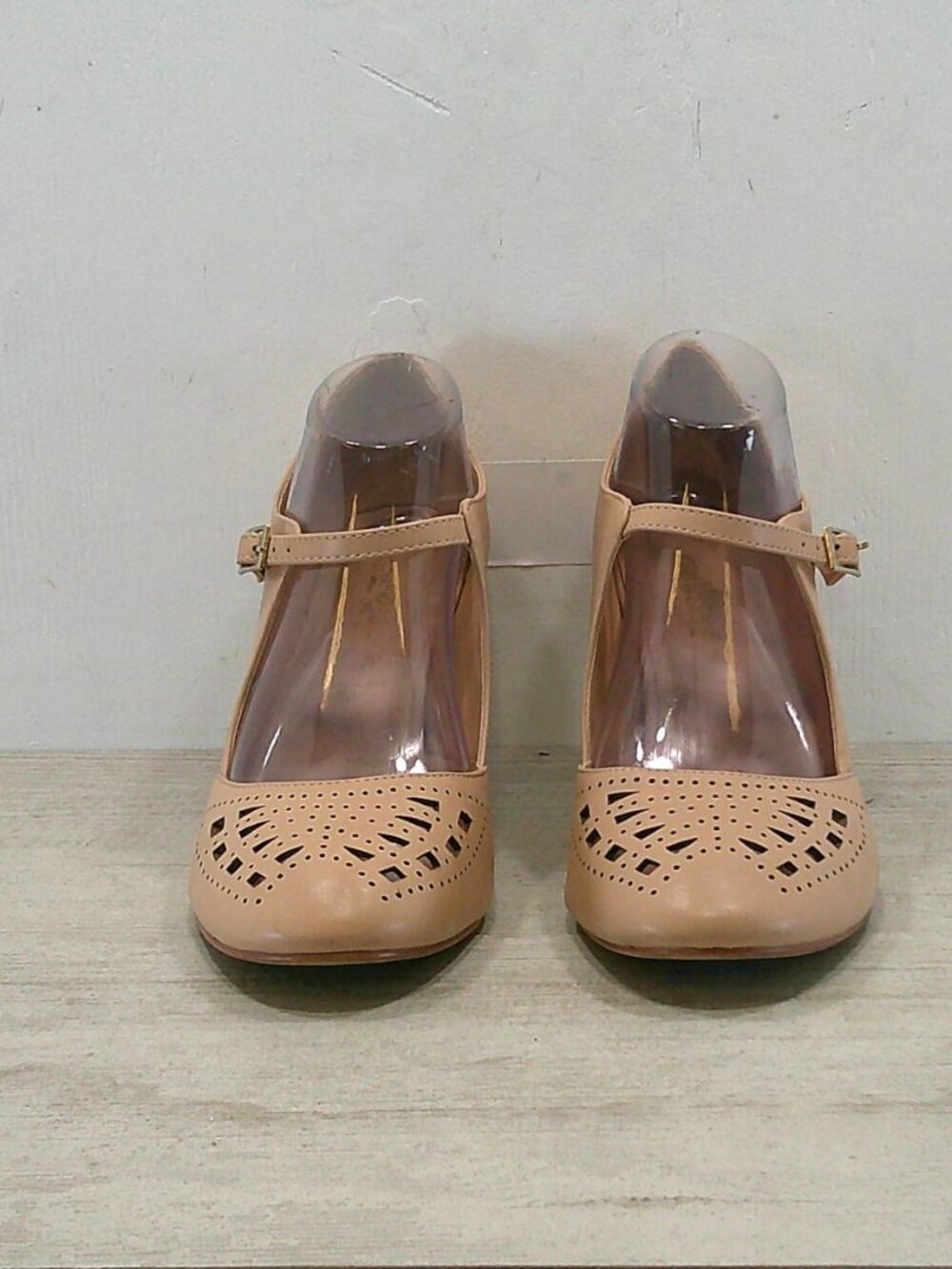 Journee Collection Elsa Retro Styled Mary Jane Pumps in Blush Nude Classic SZ 11 - Picture 2 of 13